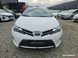 Biały Używany 2014 Toyota Auris Hybrid Hatchback | 29 900 zł (Dobra cena)