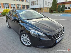 Czarny Używany 2015 Volvo V40 Kombi | 33 000 zł (Dobra cena)