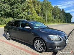 Grafitowy Używany 2006 Toyota Avensis Premium Kombi | 9200 zł