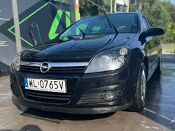 Czarny Używany 2005 Opel Astra Kombi | 3499 zł