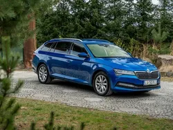 Niebieski Używany 2023 Skoda Superb Style Kombi | 129 999 zł (Drogi)