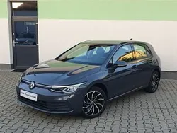 Szary Używany 2022 VW Golf VIII Life Hatchback | 43 800 zł (Super Cena)