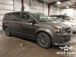 Szary (metalik) Używany 2018 Dodge Grand Caravan Minivan | 33 300 zł