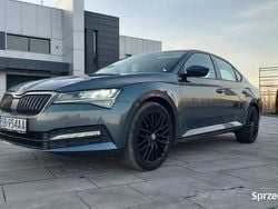 Grafitowy Używany 2019 Skoda Superb Sedan/Limuzyna | 69 900 zł (Uczciwa cena)