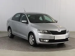 Srebrny Używany 2014 Skoda Rapid Hatchback | 23 999 zł (Uczciwa cena)