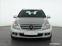 Srebrny Używany 2010 Mercedes C180 Kombi | 26 999 zł (Uczciwa cena)