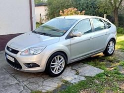 Srebrny Używany 2009 Ford Focus Hatchback | 14 500 zł (Uczciwa cena)