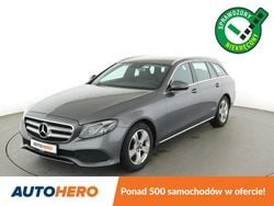 Szary Używany 2017 Mercedes E220 Kombi | 87 200 zł (Dość drogi)