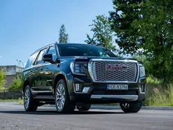 Czarny (metalik) Używany 2023 GMC Yukon SUV | 434 999 zł
