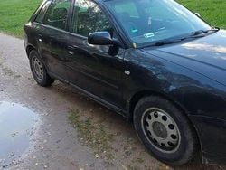 Czarny Używany 2002 Audi A3 Hatchback | 5000 zł (Uczciwa cena)