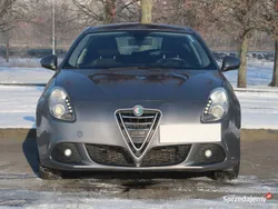 Szary Używany 2011 Alfa Romeo Giulietta Hatchback | 25 999 zł (Uczciwa cena)