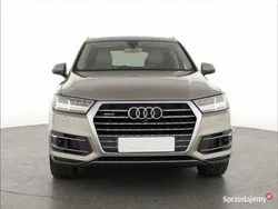 Beżowy Używany 2015 Audi Q7 SUV | 105 000 zł (Super Cena)