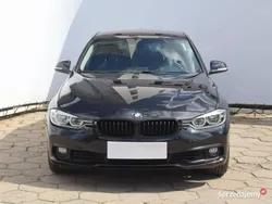 Czarny Używany 2016 BMW 318 Sedan/Limuzyna | 66 499 zł (Uczciwa cena)
