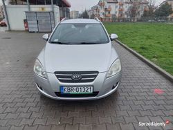 Używany 2009 Kia Ceed | 10 700 zł