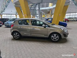 Szary Używany 2014 Opel Corsa Hatchback | 28 900 zł