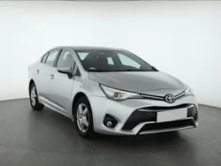 Srebrny Używany 2016 Toyota Avensis Sedan/Limuzyna | 45 999 zł (Dobra cena)