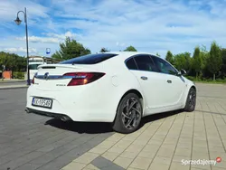 Biały Używany 2013 Opel Insignia Hatchback | 47 700 zł (Drogi)