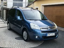 Niebieski Używany 2010 Citroën Berlingo Minivan | 23 900 zł (Uczciwa cena)