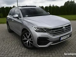 Szary (metalik) Używany 2018 VW Touareg R-line SUV | 154 900 zł (Uczciwa cena)