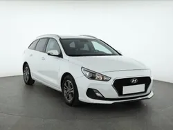 Biały Używany 2019 Hyundai i30 Kombi | 53 499 zł (Dobra cena)