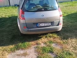 Zielony Używany 2007 Renault Scénic II Minivan | 8200 zł (Dość drogi)