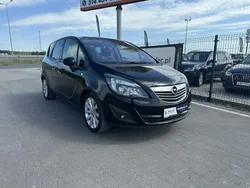 Czarny Używany 2010 Opel Meriva Minivan | 23 800 zł (Uczciwa cena)