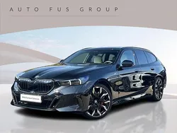 Czarny szafir metalizowany Używany 2024 BMW 520 Comfort Edition Kombi | 309 900 zł