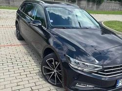 Czarny Używany 2020 VW Passat R Kombi | 80 000 zł (Dość drogi)