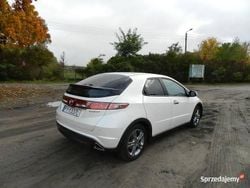 Biały Używany 2011 Honda Civic Hatchback | 24 800 zł (Uczciwa cena)