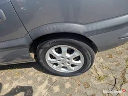 Szary Używany 2004 Opel Zafira Minivan | 6500 zł