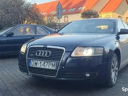 Granatowy Używany 2004 Audi V8 Comfort Sedan/Limuzyna | 13 800 zł