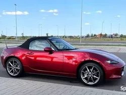Czerwony Używany 2022 Mazda MX5 Kabriolet | 140 000 zł