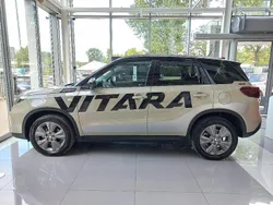 A9n savanna ivory Używany 2025 Suzuki Vitara SUV | 114 900 zł (Drogi)