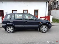 Niebieski Używany 2005 Ford Fusion Hatchback | 4200 zł (Dobra cena)