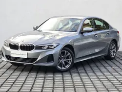Szary skyscraper m metalizowany Używany 2023 BMW 318 Shadowline Sedan/Limuzyna | 167 900 zł (Drogi)