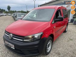 Czerwony Używany 2016 VW Caddy Maxi Minivan | 44 900 zł