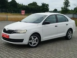Biały Używany 2015 Skoda Rapid Sedan/Limuzyna | 32 100 zł (Uczciwa cena)