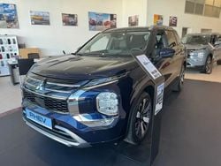 Szary Nowe 2025 Mitsubishi Outlander P-HEV SUV | 259 990 zł