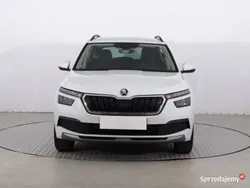 Biały Używany 2022 Skoda Kamiq SUV | 79 999 zł (Uczciwa cena)