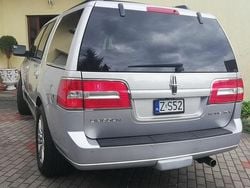 Srebrny Używany 2012 Lincoln Navigator SUV | 59 000 zł