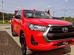 Czerwony Używany 2021 Toyota HiLux Pickup | 135 000 zł (Uczciwa cena)