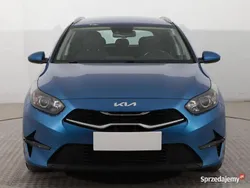 Niebieski Używany 2021 Kia Ceed Kombi | 59 999 zł (Uczciwa cena)