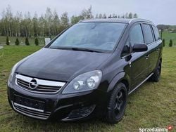 Czarny Używany 2010 Opel Zafira Minivan | 14 900 zł (Uczciwa cena)