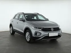 Szary Używany 2023 VW T-Roc SUV | 99 999 zł (Uczciwa cena)