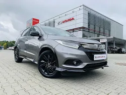 Platinum gray m Używany 2020 Honda HR-V Sport SUV | 94 700 zł
