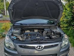 Szary Używany 2009 Hyundai i30 Kombi | 14 800 zł (Uczciwa cena)