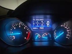 Czerwony Używany 2017 Ford Kuga SUV | 68 000 zł (Uczciwa cena)