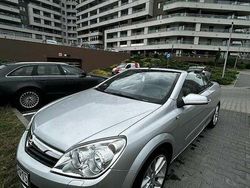 Srebrny Używany 2006 Opel Astra Cabriolet Kabriolet | 15 500 zł