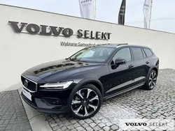 Czarny Używany 2024 Volvo V60 CC Kombi | 228 900 zł (Drogi)