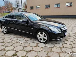 Czarny Używany 2010 Mercedes E250 Coupe | 41 800 zł